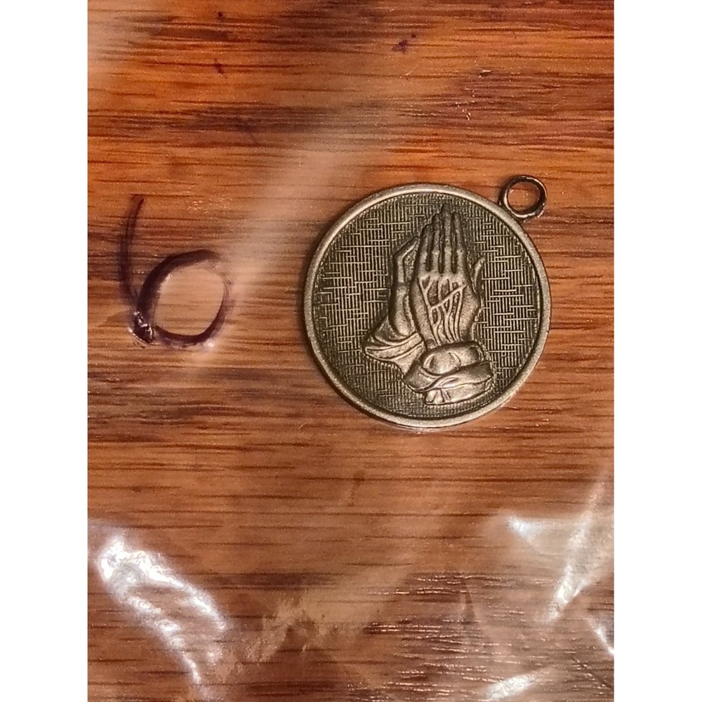 Vintage Sterling Silver Praying Hands Serenity Prayer Medal Charm Pendant